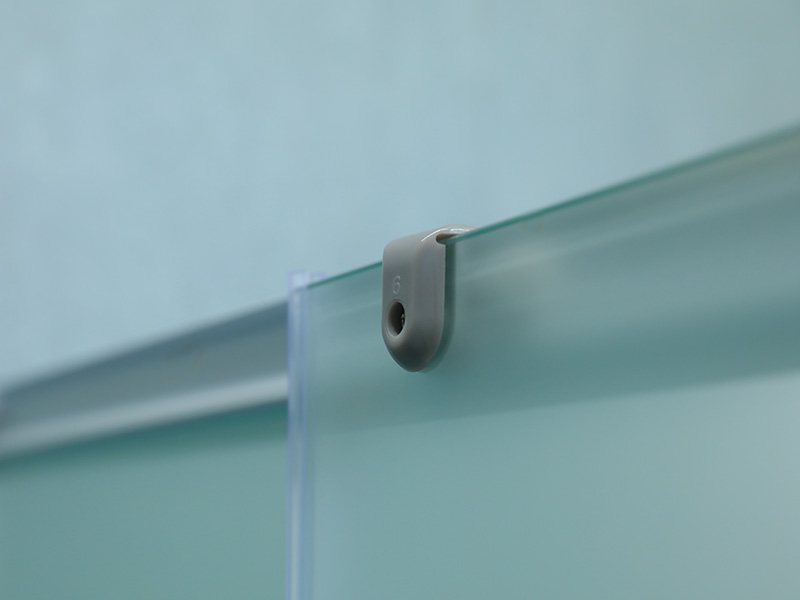 ตู้อาบน้ำบานเลื่อน SQ, กระจกนิรภัยด้านพร้อมการพิมพ์, โปรไฟล์อลูมิเนียมสีขาว, ที่จับสองรู, พร้อมถาด ตู้อาบน้ำบานเลื่อน SQ, กระจกนิรภัยด้านพร้อมการพิมพ์, โปรไฟล์อลูมิเนียมสีขาว, ที่จับสองรู, พร้อมถาด