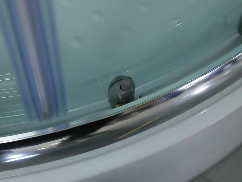 ตู้อาบน้ำบานเลื่อน SE, กระจกนิรภัยใสพร้อมการพิมพ์, โปรไฟล์อลูมิเนียมโครเมียม, ที่จับสองรู, พร้อมถาด ตู้อาบน้ำบานเลื่อน SE, กระจกนิรภัยใสพร้อมการพิมพ์, โปรไฟล์อลูมิเนียมโครเมียม, ที่จับสองรู, พร้อมถาด