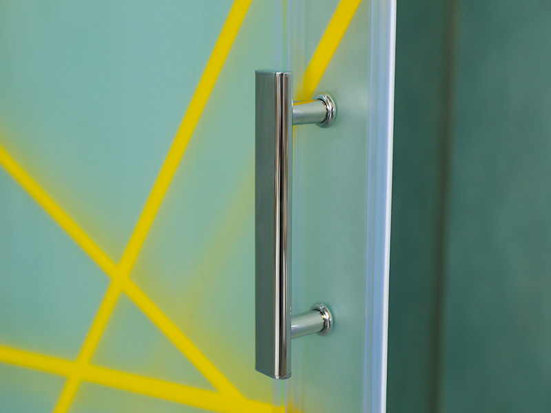 ตู้อาบน้ำบานเลื่อน RE, กระจกนิรภัยด้านพร้อมการพิมพ์, โปรไฟล์อลูมิเนียมสีทอง, ที่จับสองรู, พร้อมถาด ตู้อาบน้ำบานเลื่อน RE, กระจกนิรภัยด้านพร้อมการพิมพ์, โปรไฟล์อลูมิเนียมสีทอง, ที่จับสองรู, พร้อมถาด