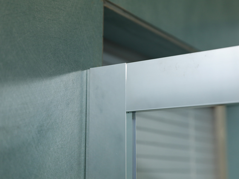 ตู้อาบน้ำบานเลื่อน RE, กระจกนิรภัยใส, โปรไฟล์อลูมิเนียมโครเมียม, ที่จับสองรู, พร้อมถาด ตู้อาบน้ำบานเลื่อน RE, กระจกนิรภัยใส, โปรไฟล์อลูมิเนียมโครเมียม, ที่จับสองรู, พร้อมถาด