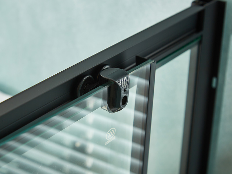 ตู้อาบน้ำบานเลื่อน SQ, กระจกนิรภัยใส, โปรไฟล์อลูมิเนียมสีดำ, ที่จับสองรู, พร้อมถาด ตู้อาบน้ำบานเลื่อน SQ, กระจกนิรภัยใส, โปรไฟล์อลูมิเนียมสีดำ, ที่จับสองรู, พร้อมถาด