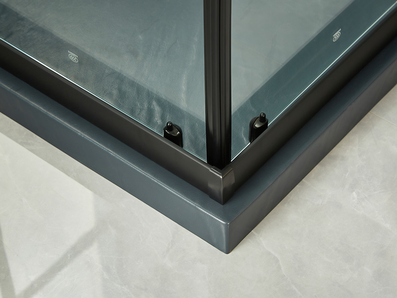 ตู้อาบน้ำบานเลื่อน SQ, กระจกนิรภัยใส, โปรไฟล์อลูมิเนียมสีดำ, ที่จับสองรู, พร้อมถาด ตู้อาบน้ำบานเลื่อน SQ, กระจกนิรภัยใส, โปรไฟล์อลูมิเนียมสีดำ, ที่จับสองรู, พร้อมถาด