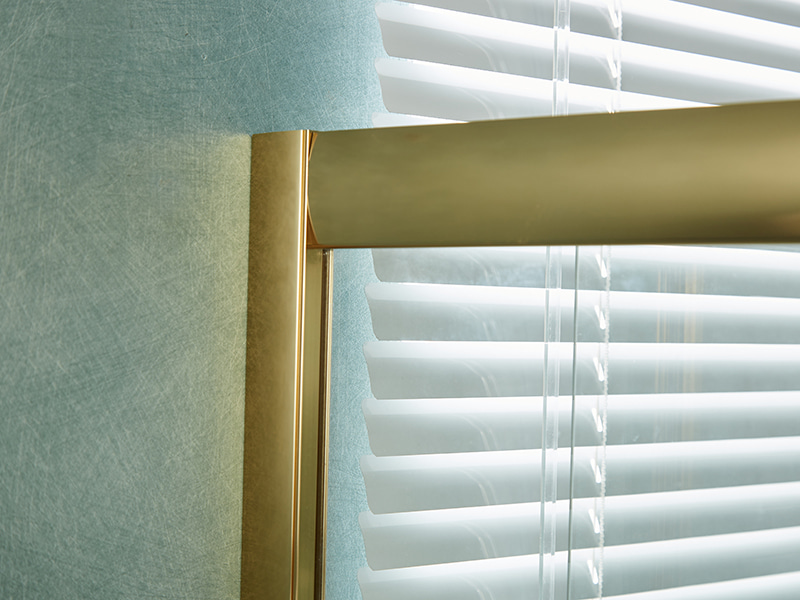 ตู้อาบน้ำบานเลื่อน SE, กระจกนิรภัยใส, โปรไฟล์อลูมิเนียมสีทอง, ที่จับสองรู, ไม่มีถาด ตู้อาบน้ำบานเลื่อน SE, กระจกนิรภัยใส, โปรไฟล์อลูมิเนียมสีทอง, ที่จับสองรู, ไม่มีถาด